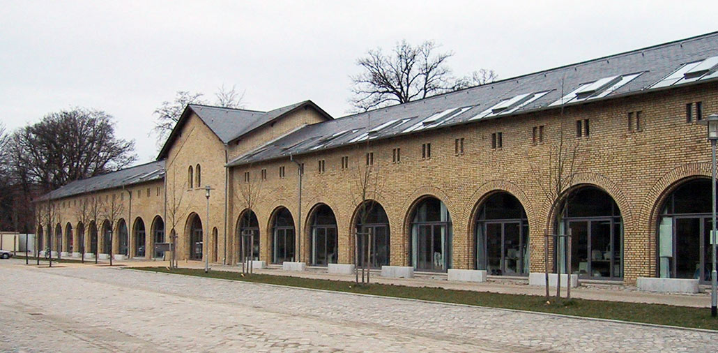 Nach der Sanierung: Die ehemaligen Pferdeställe der Garde Ulanen Kaserne werden nun als Büros genutzt.